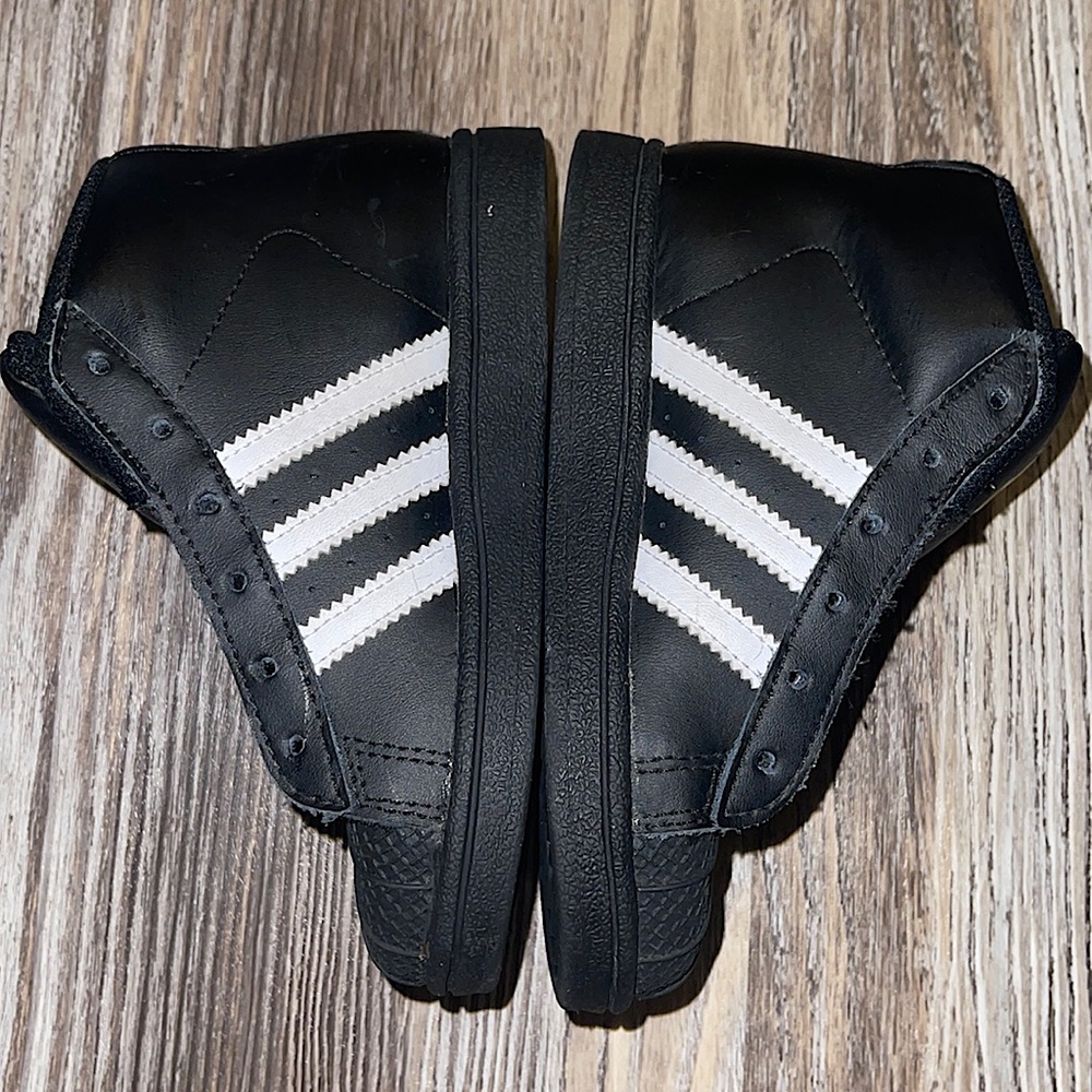 🚨Adidas Shell-Top 👟🚨 - Picture 3 of 5